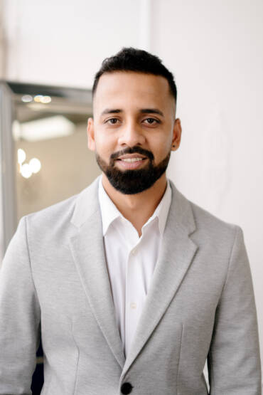 Headshot Photographer Mississauga