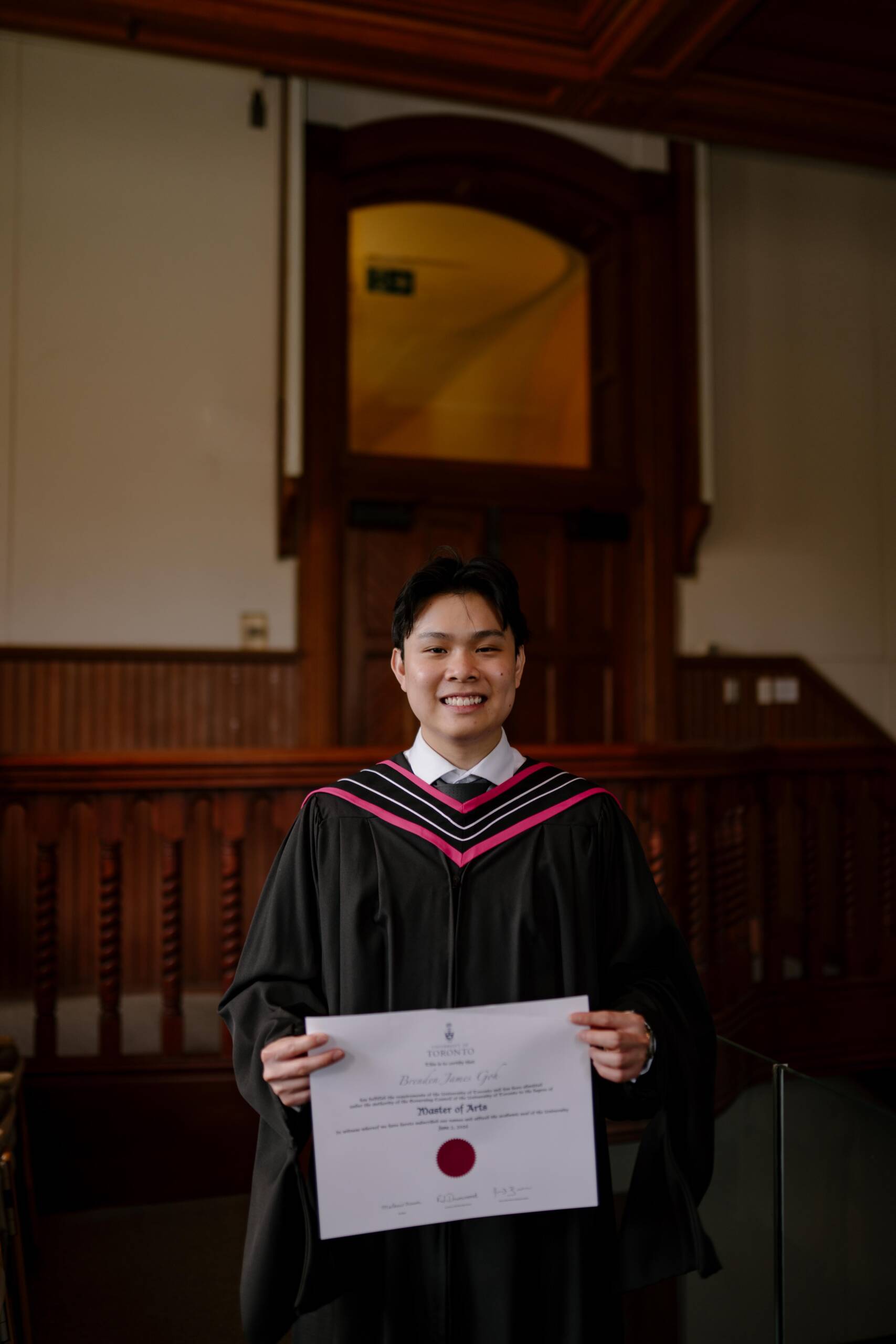 graduation portrait photographer toronto graduation photoshoot toronto
